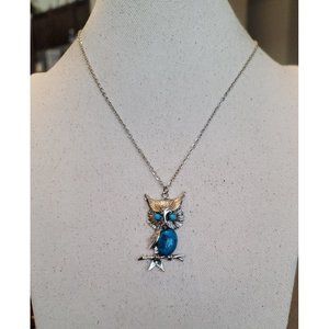 Vintage Faux Turquoise Owl Pendant Necklace